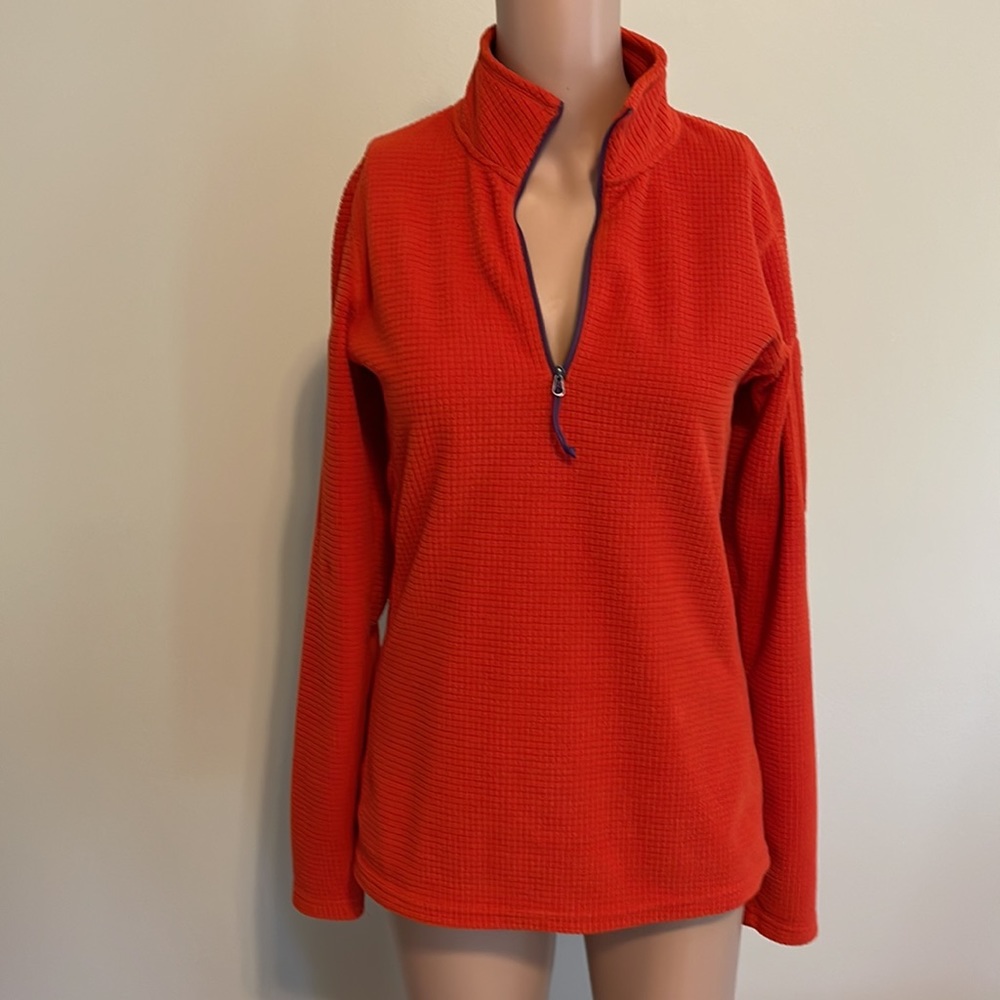 Woman Orvis Trout Bum pullover orange/purple size XS